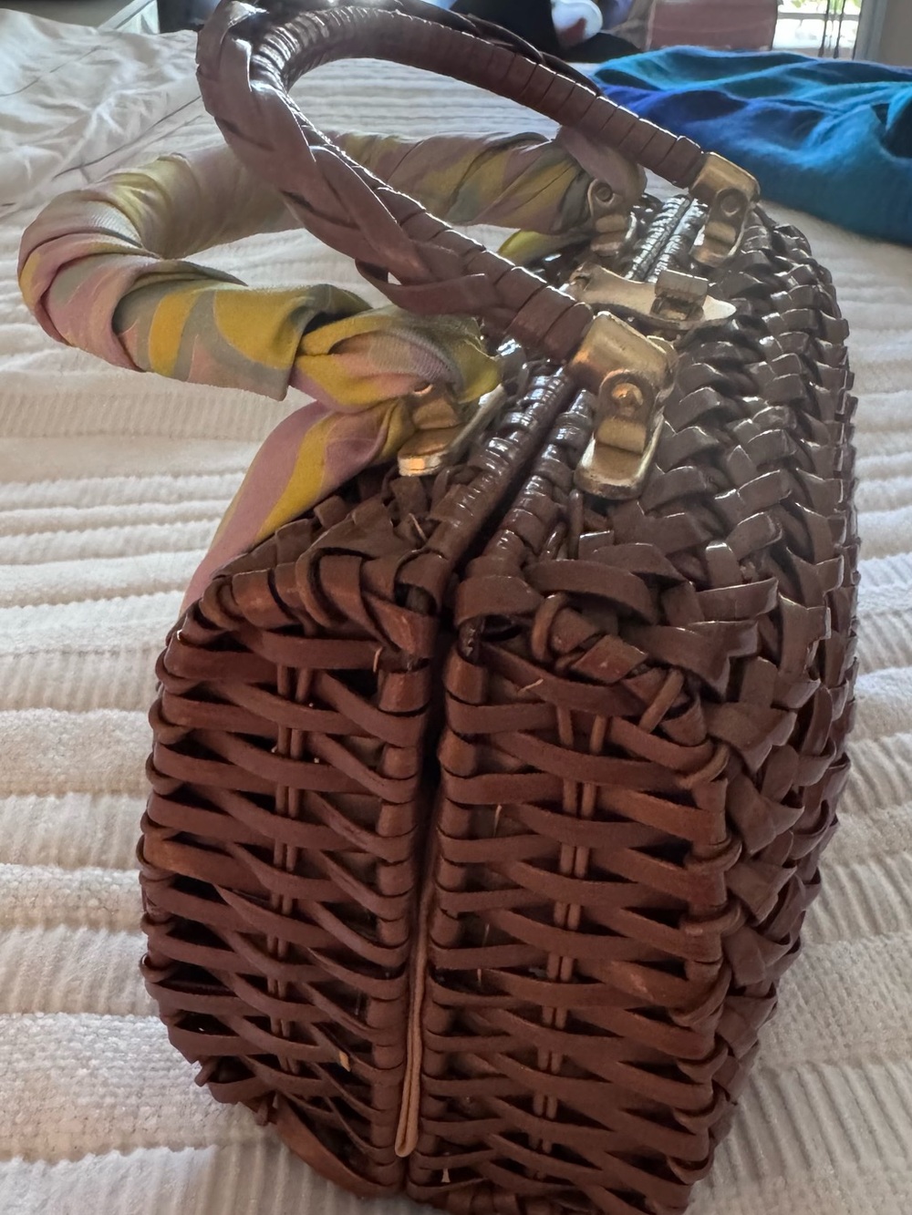 Vintage Woven Brown wicker Top-Handle Bag with Pastel silk Scarf Wrap - Picture 4 of 6